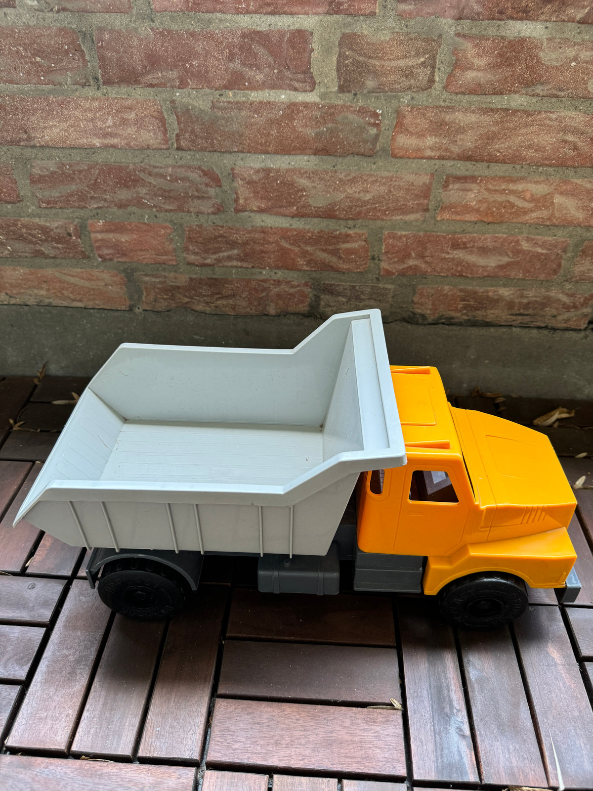 Dantoy Dump Truck