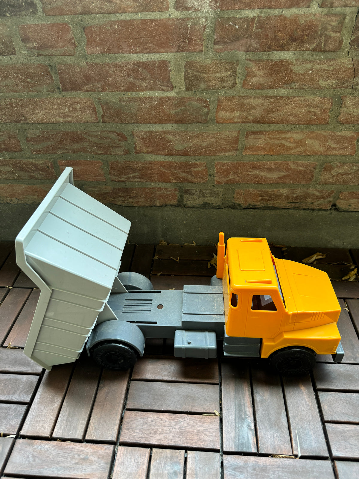 Dantoy Dump Truck